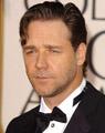   (Russell Crowe)